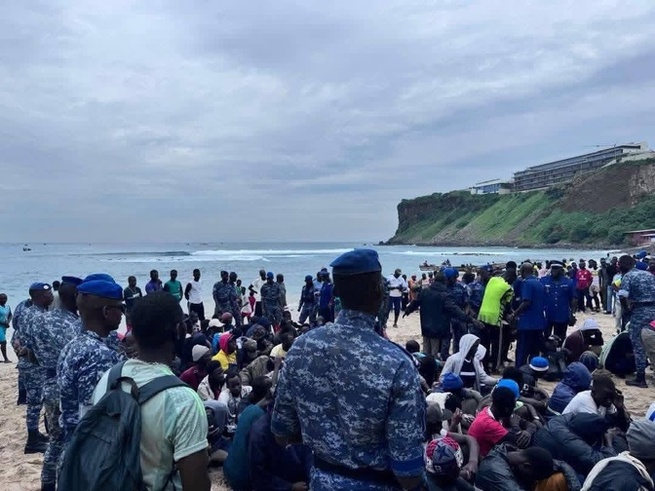 Ouakam : Une pirogue interceptée avec plus de 100 migrants à bord, par la Gendarmerie Ouakam : Une pirogue interceptée avec plus de 100 migrants à bord, par la Gendarmerie