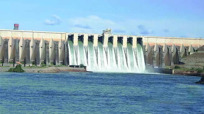 Bakel en difficulté face aux crues : Routes coupées et écoles menacées par les eaux du fleuve Sénégal Bakel en difficulté face aux crues : Routes coupées et écoles menacées par les eaux du fleuve Sénégal