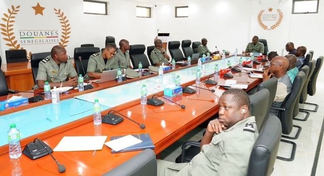 Douanes sénégalaises et burkinabés : vers un partenariat de formation et de partage d’expérience Douanes sénégalaises et burkinabés : vers un partenariat de formation et de partage d’expérience