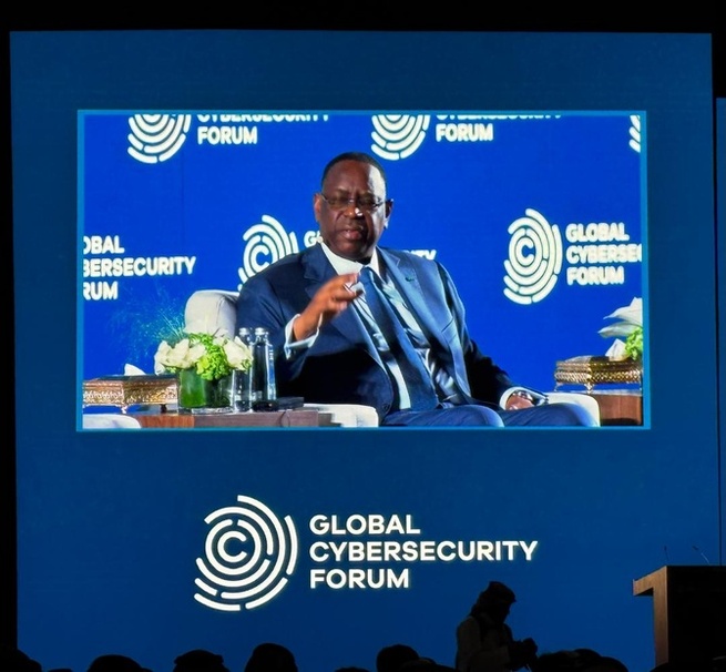 Invité des autorités saoudiennes: le Président Macky Sall prend part les 1e et 2 octobre au Forum mondial de Riyad sur la cyber sécurité Invité des autorités saoudiennes: le Président Macky Sall prend part les 1e et 2 octobre au Forum mondial de Riyad sur la cyber sécurité