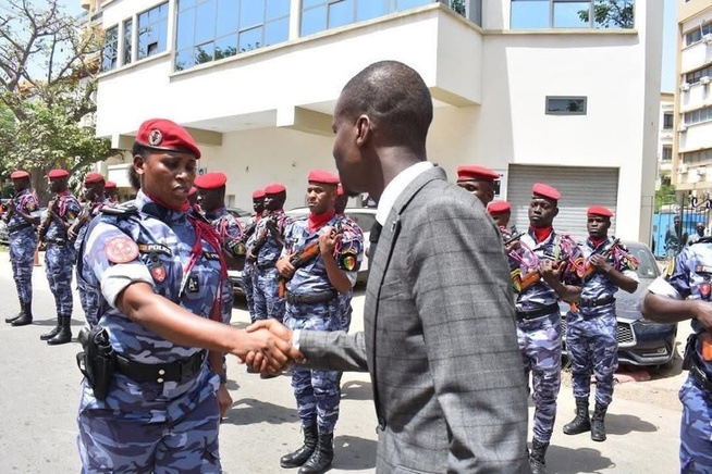 Me Bamba Cissé, Ministre de l’Intérieur et de la Sécurité publique, a entamé la visite des services relevant de son Département