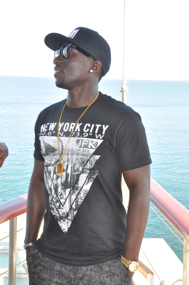 VIDEO: SHOW BIZ Gibson Kagni de GPRODUCT aux Etats Unis organisateur du concert de WIDKIZ au monument de la renaissance. VIDEO: SHOW BIZ Gibson Kagni de GPRODUCT aux Etats Unis organisateur du concert de WIDKIZ au monument de la renaissance.