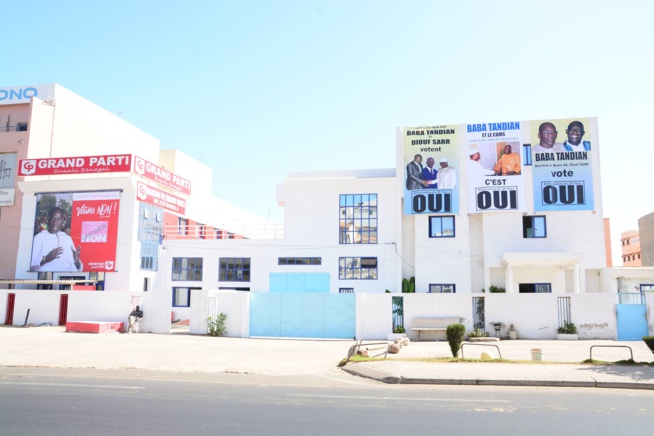 Yoff : La guerre des affiches fait rage entre Baba Tandian et Malick Gackou Yoff : La guerre des affiches fait rage entre Baba Tandian et Malick Gackou