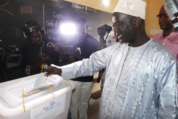 A l'école 16 : Malick Gackou gagne dans son bureau de vote A l'école 16 : Malick Gackou gagne dans son bureau de vote