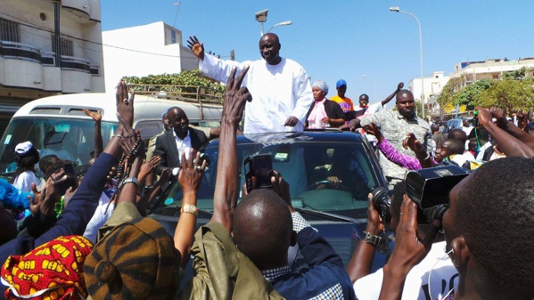 Thiès : Idrissa Seck et ses partisans crient victoire Thiès : Idrissa Seck et ses partisans crient victoire