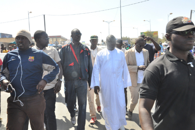 Les images de la tentative de fermeture de Walfadjri par les forces de l'ordre Les images de la tentative de fermeture de Walfadjri par les forces de l'ordre