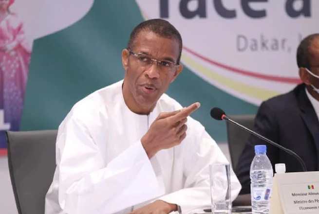 Dakar-Plateau : neuf rues et avenues rebaptisées pour honorer des figures religieuses, militaires et politiques Dakar-Plateau : neuf rues et avenues rebaptisées pour honorer des figures religieuses, militaires et politiques