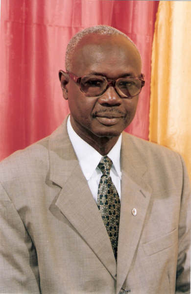 Réponse à Mody Niang: 'Il a sa constitution. Et après?' Réponse à Mody Niang: 'Il a sa constitution. Et après?'