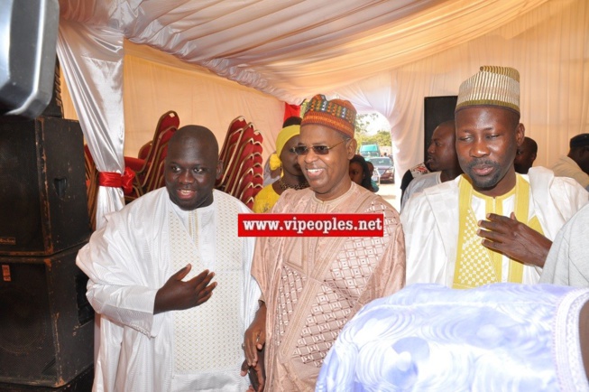 En exclusivité: Les images du baptême du fils de Moustapha Cissé le jeune marabout "Niasséne" aux HLM. En exclusivité: Les images du baptême du fils de Moustapha Cissé le jeune marabout "Niasséne" aux HLM.