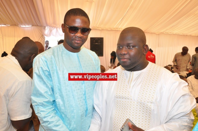 En exclusivité: Les images du baptême du fils de Moustapha Cissé le jeune marabout "Niasséne" aux HLM. En exclusivité: Les images du baptême du fils de Moustapha Cissé le jeune marabout "Niasséne" aux HLM.