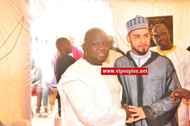 En exclusivité: Les images du baptême du fils de Moustapha Cissé le jeune marabout "Niasséne" aux HLM. En exclusivité: Les images du baptême du fils de Moustapha Cissé le jeune marabout "Niasséne" aux HLM.