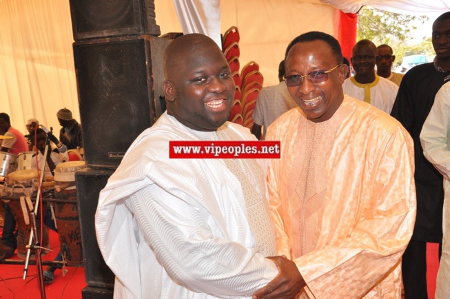 En exclusivité: Les images du baptême du fils de Moustapha Cissé le jeune marabout "Niasséne" aux HLM. En exclusivité: Les images du baptême du fils de Moustapha Cissé le jeune marabout "Niasséne" aux HLM.