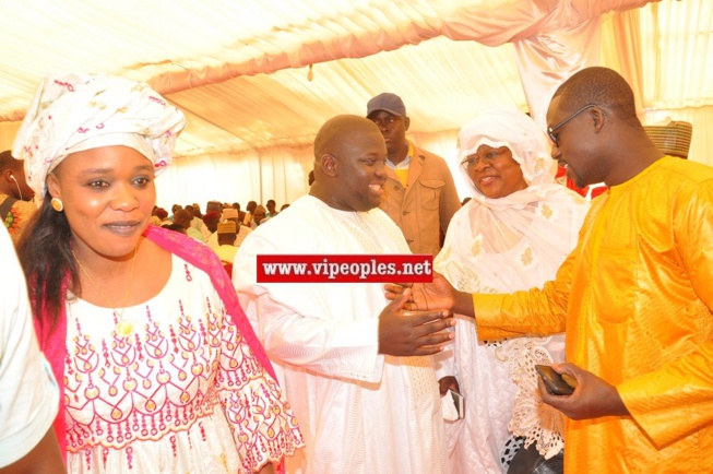 En exclusivité: Les images du baptême du fils de Moustapha Cissé le jeune marabout "Niasséne" aux HLM. En exclusivité: Les images du baptême du fils de Moustapha Cissé le jeune marabout "Niasséne" aux HLM.