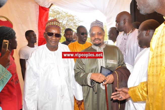 En exclusivité: Les images du baptême du fils de Moustapha Cissé le jeune marabout "Niasséne" aux HLM. En exclusivité: Les images du baptême du fils de Moustapha Cissé le jeune marabout "Niasséne" aux HLM.