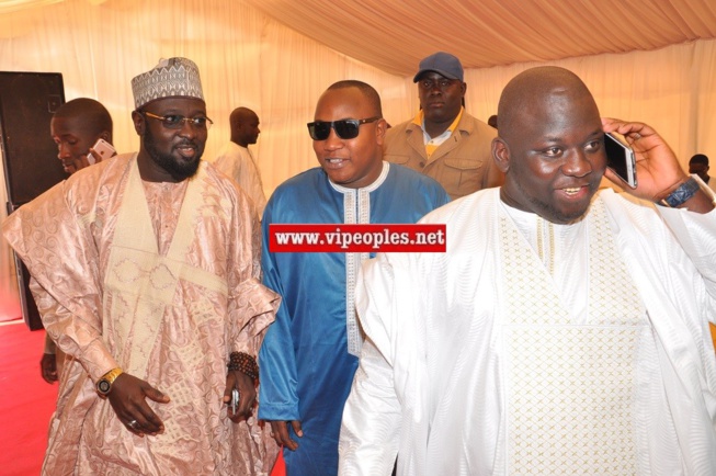 En exclusivité: Les images du baptême du fils de Moustapha Cissé le jeune marabout "Niasséne" aux HLM. En exclusivité: Les images du baptême du fils de Moustapha Cissé le jeune marabout "Niasséne" aux HLM.