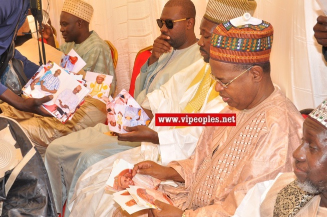 Quand Sidy Lamine Niasse apprécie ses photos. Quand Sidy Lamine Niasse apprécie ses photos.