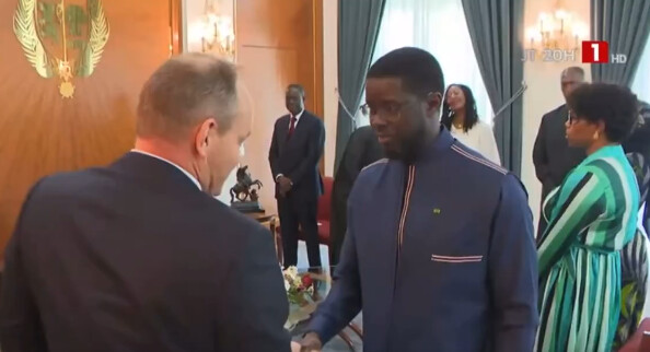 Audience avec Resolute Mining : Le Président reçoit le patron de Resolute Mining, vers une intensification de la production aurifère Audience avec Resolute Mining : Le Président reçoit le patron de Resolute Mining, vers une intensification de la production aurifère