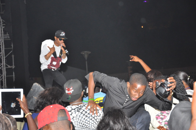 En images le concert du Nigérien WIZKID au monument de la renaissance. Regardez. En images le concert du Nigérien WIZKID au monument de la renaissance. Regardez.