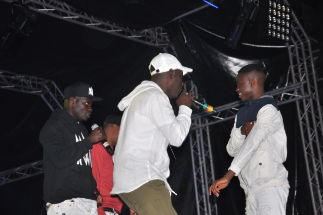 En images le concert du Nigérien WIZKID au monument de la renaissance. Regardez. En images le concert du Nigérien WIZKID au monument de la renaissance. Regardez.