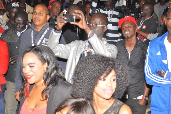 En images le concert du Nigérien WIZKID au monument de la renaissance. Regardez. En images le concert du Nigérien WIZKID au monument de la renaissance. Regardez.