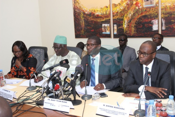 Satisfaction des revendications du Saes : Le gouvernement casque plus de 300 milliards Satisfaction des revendications du Saes : Le gouvernement casque plus de 300 milliards