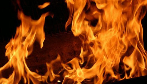 Incendie au village de Sand : une famille entière emportée par les flammes Incendie au village de Sand : une famille entière emportée par les flammes