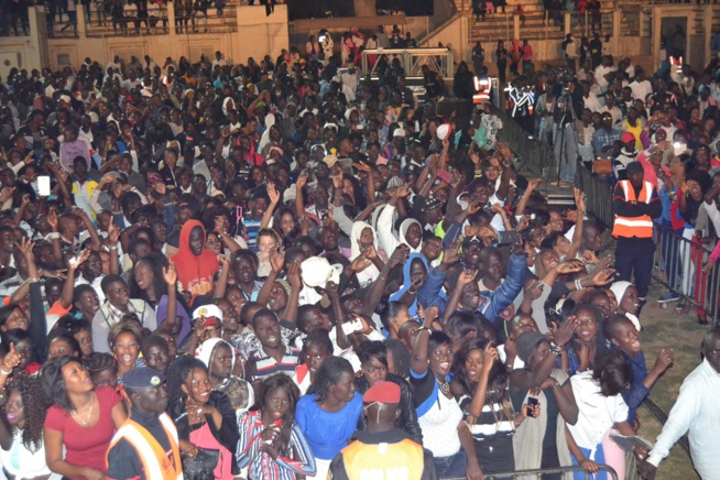 Tournée nationale: Pape Diouf le nouveau chouchou des Thiésssois remplit le stade Maniang Soumaré. Tournée nationale: Pape Diouf le nouveau chouchou des Thiésssois remplit le stade Maniang Soumaré.