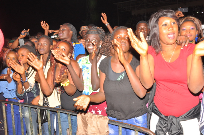 Tournée nationale: Pape Diouf le nouveau chouchou des Thiésssois remplit le stade Maniang Soumaré. Tournée nationale: Pape Diouf le nouveau chouchou des Thiésssois remplit le stade Maniang Soumaré.