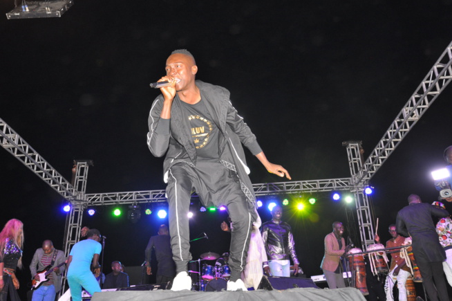 Tournée nationale: Pape Diouf le nouveau chouchou des Thiésssois remplit le stade Maniang Soumaré. Tournée nationale: Pape Diouf le nouveau chouchou des Thiésssois remplit le stade Maniang Soumaré.