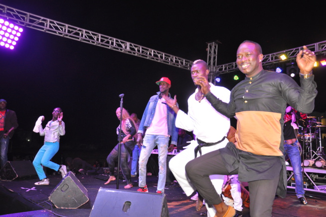 Tournée nationale: Pape Diouf le nouveau chouchou des Thiésssois remplit le stade Maniang Soumaré. Tournée nationale: Pape Diouf le nouveau chouchou des Thiésssois remplit le stade Maniang Soumaré.