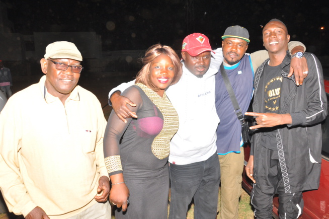 Tournée nationale: Pape Diouf le nouveau chouchou des Thiésssois remplit le stade Maniang Soumaré. Tournée nationale: Pape Diouf le nouveau chouchou des Thiésssois remplit le stade Maniang Soumaré.