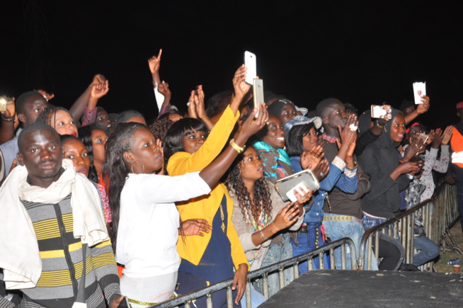 Tournée nationale: Pape Diouf le nouveau chouchou des Thiésssois remplit le stade Maniang Soumaré. Tournée nationale: Pape Diouf le nouveau chouchou des Thiésssois remplit le stade Maniang Soumaré.