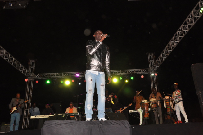 Tournée nationale: Pape Diouf le nouveau chouchou des Thiésssois remplit le stade Maniang Soumaré. Tournée nationale: Pape Diouf le nouveau chouchou des Thiésssois remplit le stade Maniang Soumaré.