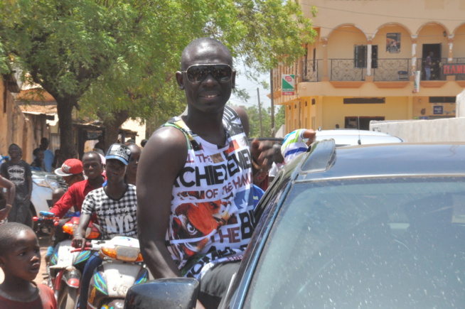 2eme journée de sa tournée nationale: Tamba réserve un accueill royal à Pape Diouf. Regardez