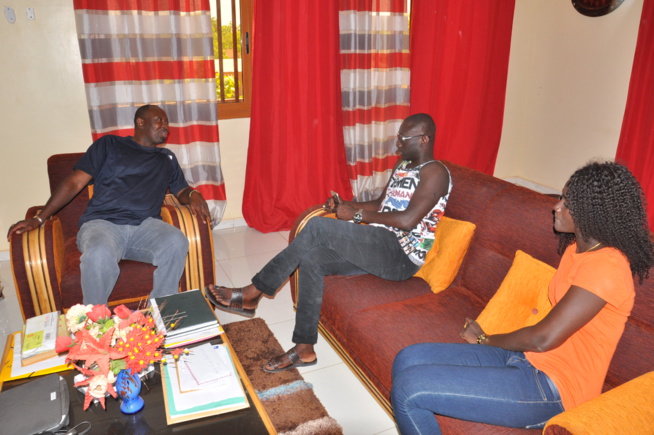 2eme journée de sa tournée nationale: Tamba réserve un accueill royal à Pape Diouf. Regardez 2eme journée de sa tournée nationale: Tamba réserve un accueill royal à Pape Diouf. Regardez