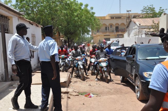2eme journée de sa tournée nationale: Tamba réserve un accueill royal à Pape Diouf. Regardez 2eme journée de sa tournée nationale: Tamba réserve un accueill royal à Pape Diouf. Regardez
