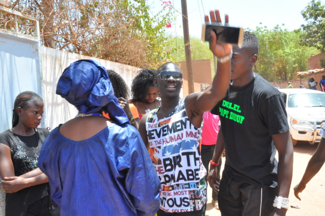 2eme journée de sa tournée nationale: Tamba réserve un accueill royal à Pape Diouf. Regardez 2eme journée de sa tournée nationale: Tamba réserve un accueill royal à Pape Diouf. Regardez