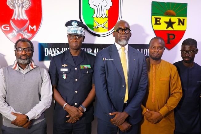 Photos : L’Inspecteur Général de Police Mame Seydou Ndour, DG de la Police nationale, a reçu Fadilou Keïta, DG de la CDC, ce mardi Photos : L’Inspecteur Général de Police Mame Seydou Ndour, DG de la Police nationale, a reçu Fadilou Keïta, DG de la CDC, ce mardi