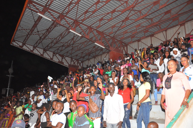TOURNEE NATIONALE: Pape Diouf dompte la population de Tamba, le stade municipal au rytme de "Maalaw"