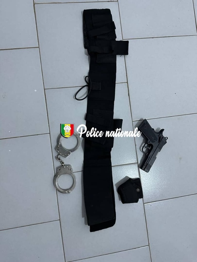 Parcelles Assainies: Deux individus interpellés pour usurpation de fonction et extorsion de fonds Parcelles Assainies: Deux individus interpellés pour usurpation de fonction et extorsion de fonds