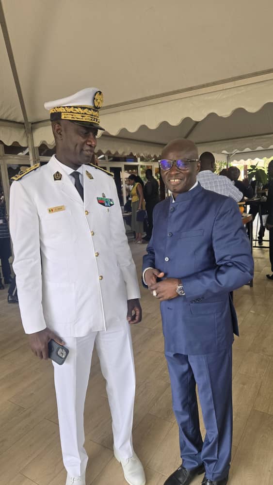 Oumar Pène honoré par les Armées : un hommage national à l’artiste du civisme et de la paix