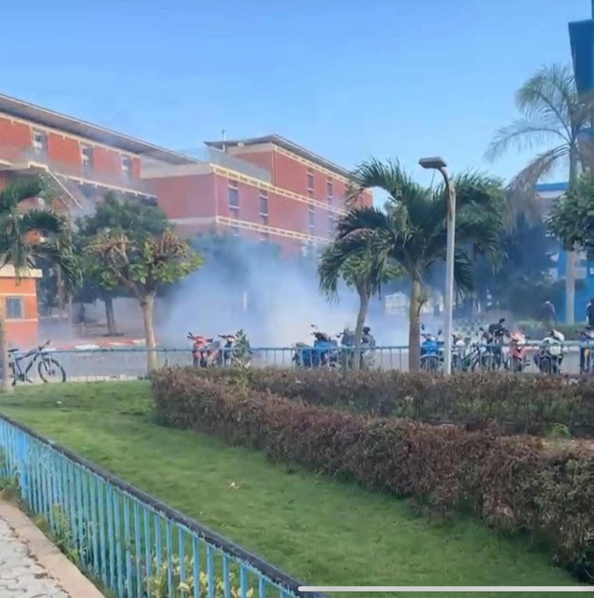 UCAD : Affrontements entre étudiants et forces de l’ordre UCAD : Affrontements entre étudiants et forces de l’ordre