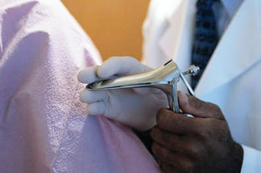 Séquestration, viol, exercice illégal de la médecine : Le "gynécologue" Ngoye Bâ séquestre et viole une jeune fille pendant des heures Séquestration, viol, exercice illégal de la médecine : Le "gynécologue" Ngoye Bâ séquestre et viole une jeune fille pendant des heures