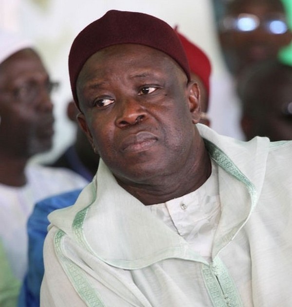 Réponse des jeunes de Bës du ñakk à Boughazelli : «Serigne Mansour Sy Djamil ne doit rien à Macky » Réponse des jeunes de Bës du ñakk à Boughazelli : «Serigne Mansour Sy Djamil ne doit rien à Macky »