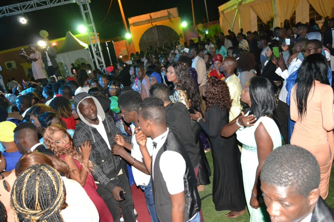 Dîner de gala Ambassador de Nouakchott: Pape Diouf assure, chauffe et explose les Mauritaniens à guichet fermé Dîner de gala Ambassador de Nouakchott: Pape Diouf assure, chauffe et explose les Mauritaniens à guichet fermé