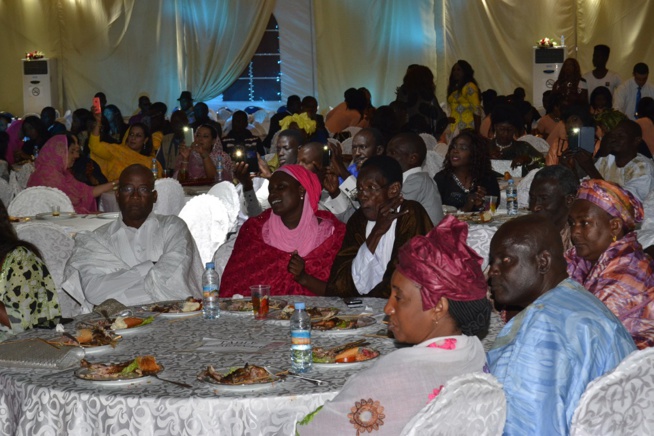 Dîner de gala Ambassador de Nouakchott: Pape Diouf assure, chauffe et explose les Mauritaniens à guichet fermé Dîner de gala Ambassador de Nouakchott: Pape Diouf assure, chauffe et explose les Mauritaniens à guichet fermé