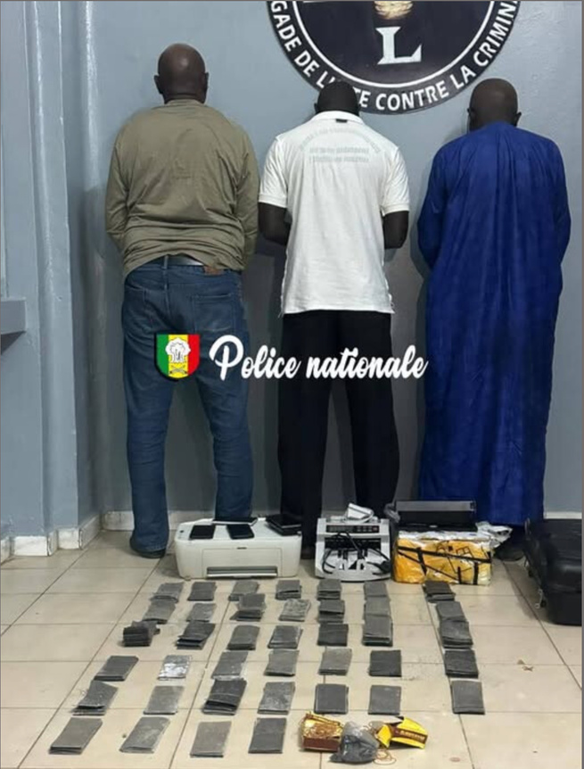 Trafic de billets noirs : Trois suspects arrêtés à Guédiawaye Trafic de billets noirs : Trois suspects arrêtés à Guédiawaye