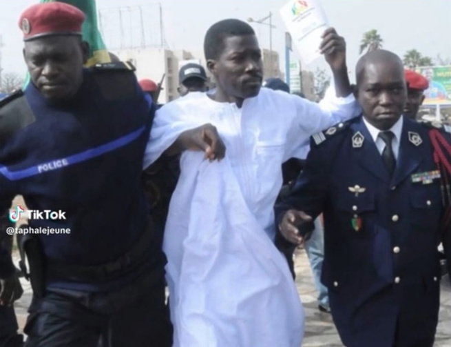 L’honneur de la confrontation : Un parcours politique au service de la République L’honneur de la confrontation : Un parcours politique au service de la République