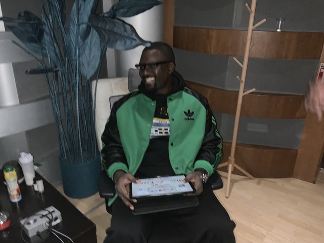 Dernier jour de studio avec Oumar Pène chez H24 à Paris.