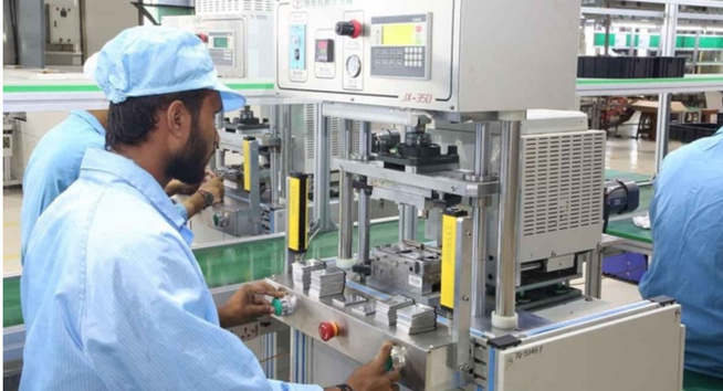 Le commerce mondial atteindra un niveau record de 35 000 milliards de dollars malgré un ralentissement Le commerce mondial atteindra un niveau record de 35 000 milliards de dollars malgré un ralentissement